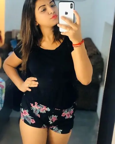 Tilda Newra Escorts